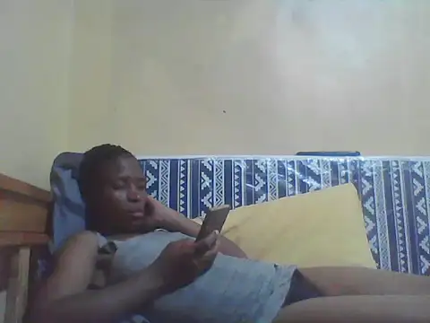 Snapshot of Smillie_prety chatting on 05/12/26, 05:21 Smillie prety online show from 05/12/26, 05:21