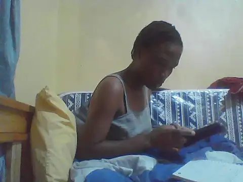 Snapshot of Smillie_prety chatting on 05/13/26, 05:27 Smillie prety online show from 05/13/26, 05:27