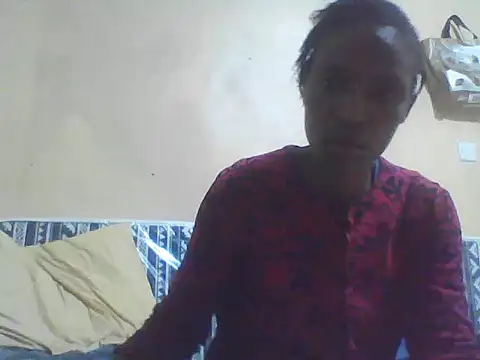 Snapshot of Smillie_prety chatting on 05/13/26, 05:43 Smillie prety online show from 05/13/26, 05:43