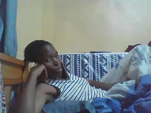 Snapshot of Smillie_prety chatting on 05/15/26, 03:19 Smillie prety online show from 05/15/26, 03:19