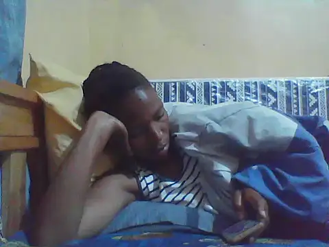 Snapshot of Smillie_prety chatting on 05/16/26, 03:25 Smillie prety online show from 05/16/26, 03:25