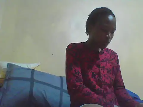 Snapshot of Smillie_prety chatting on 05/18/26, 05:41 Smillie prety online show from 05/18/26, 05:41