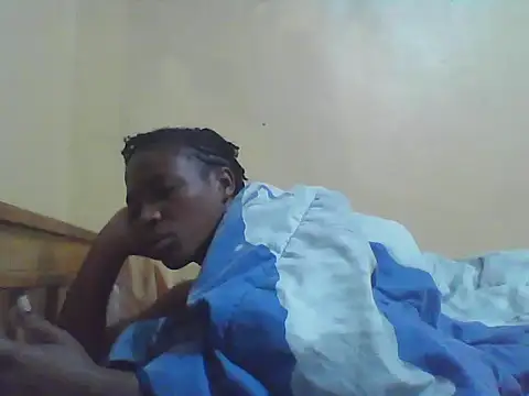 Snapshot of Smillie_prety chatting on 05/24/26, 12:26 Smillie prety online show from 05/24/26, 12:26