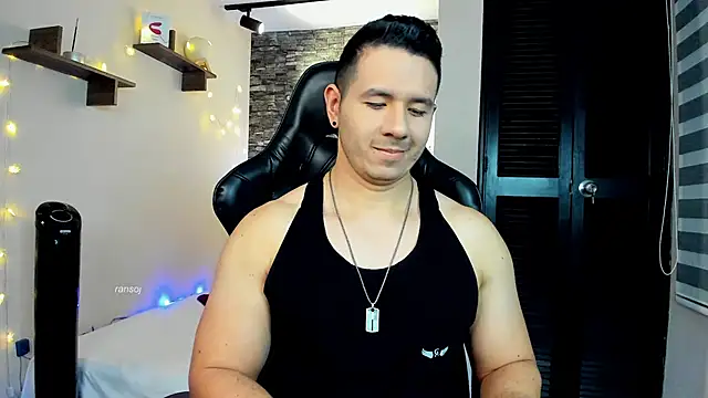 Snapshot of ransoj chatting on 01/15/25, 01:02 ransoj online show from 01/15/25, 01:02