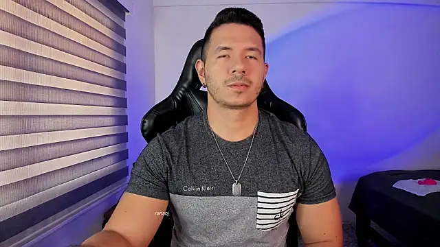 Snapshot of ransoj chatting on 11/19/25, 02:06 ransoj online show from 11/19/25, 02:06