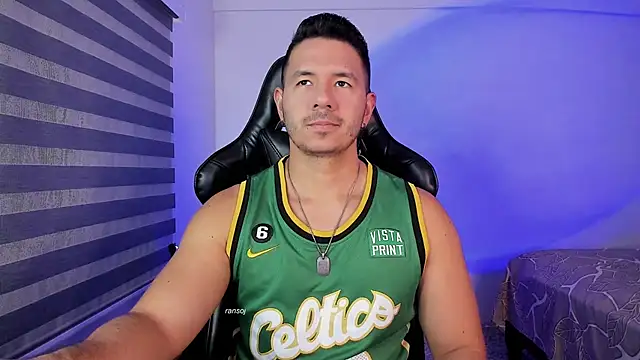 Snapshot of ransoj chatting on 11/25/25, 11:05 ransoj online show from 11/25/25, 11:05