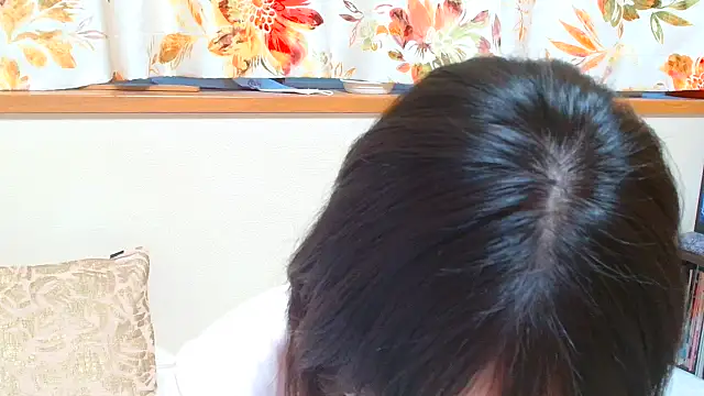 Snapshot of liliyRiSAcha-n chatting on 10/20/25, 07:31 liliyRiSAcha-n online show from 10/20/25, 07:31