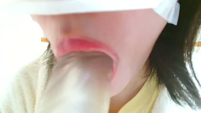 liliyRiSAcha-n online show from 04/04/26, 09:40