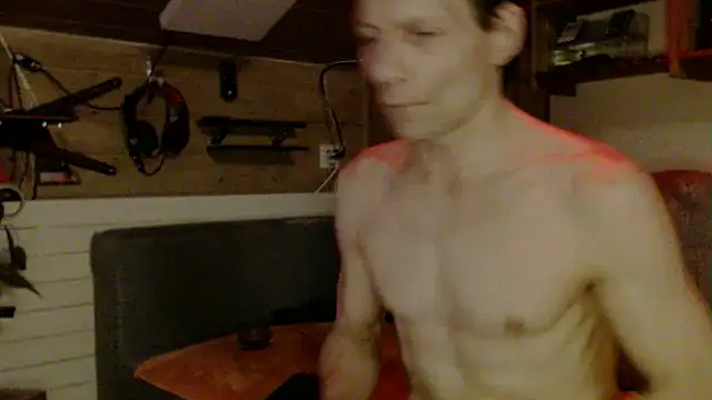 Snapshot of Cridere chatting on 12/16/25, 04:28 Cridere online show from 12/16/25, 04:28