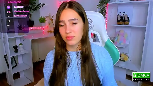  Eliizabeth  online show from 11/28/25, 09:28