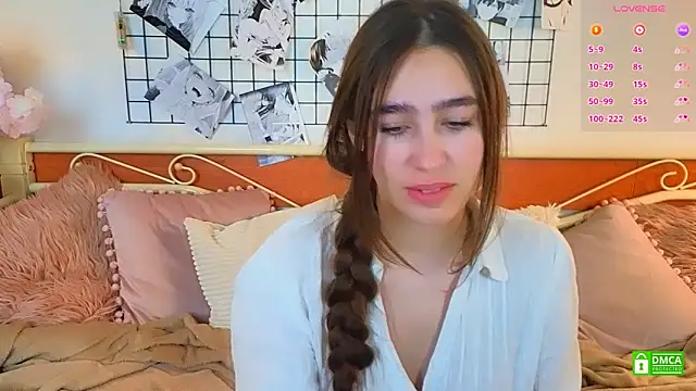  Eliizabeth  online show from 05/10/26, 12:27