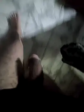 Snapshot of KingZilla2023 chatting on 12/14/25, 05:46 KingZilla2023 online show from 12/14/25, 05:46