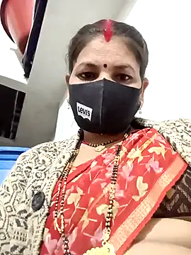 Snapshot of Riyaa-Devi chatting on 12/19/24, 05:40 Riyaa-Devi online show from 12/19/24, 05:40