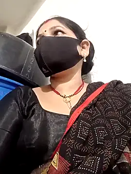 Snapshot of Riyaa-Devi chatting on 03/01/25, 05:49 Riyaa-Devi online show from 03/01/25, 05:49