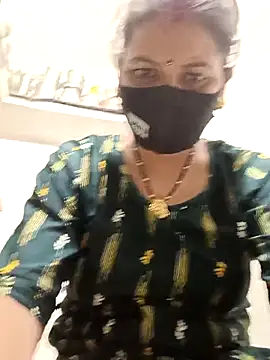 Snapshot of Riyaa-Devi chatting on 10/09/25, 05:55 Riyaa-Devi online show from 10/09/25, 05:55