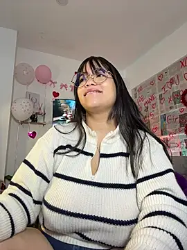 tati reyess online show from 02/15/26, 12:03