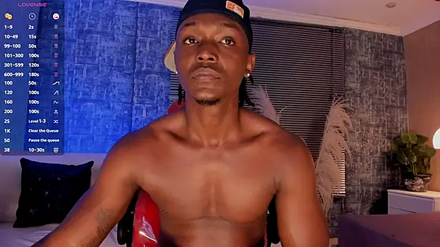 Snapshot of DannSmmith chatting on 02/08/26, 04:38 DannSmmith online show from 02/08/26, 04:38