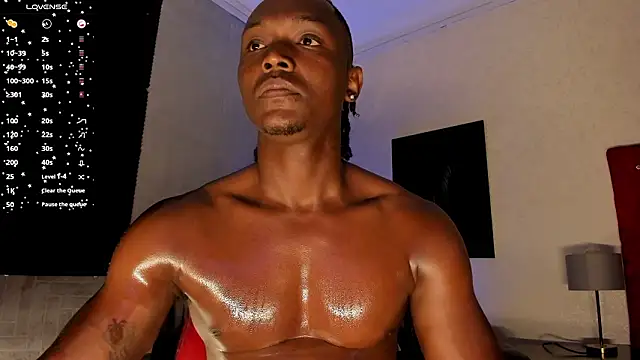 Snapshot of DannSmmith chatting on 02/22/26, 06:13 DannSmmith online show from 02/22/26, 06:13