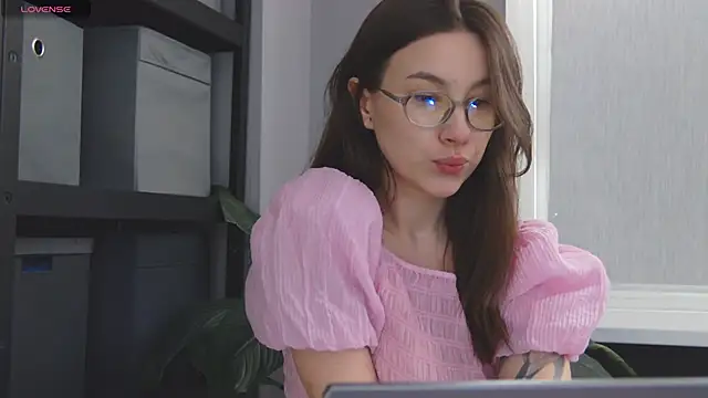 Marie Diaze online show from 04/10/26, 11:48