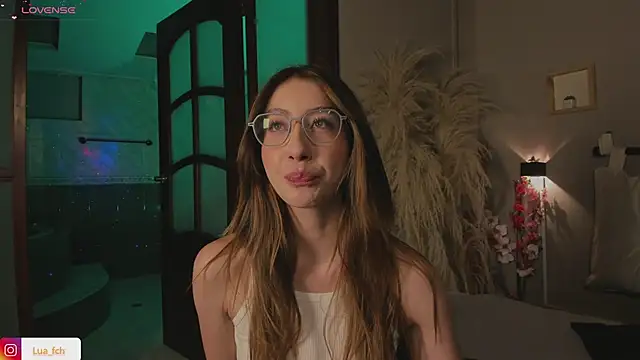 lua ferch   online show from 01/17/25, 04:36