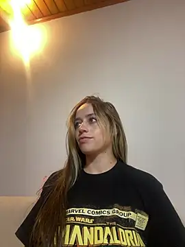 Natalia Suarez online show from 02/11/26, 11:10