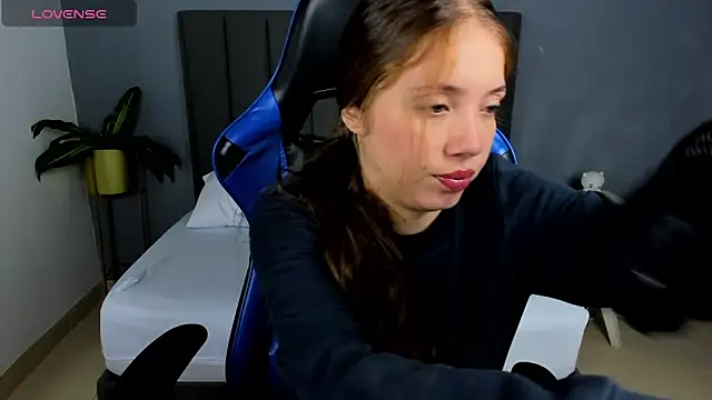 nataly rodri online show from 01/14/25, 12:14