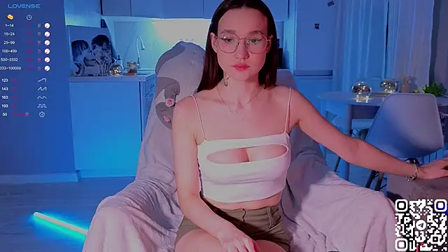 Snapshot of shey1i chatting on 12/23/24, 06:37 shey1i online show from 12/23/24, 06:37