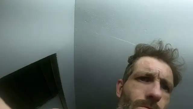 Snapshot of leanjamesdean chatting on 01/10/25, 02:04 leanjamesdean online show from 01/10/25, 02:04