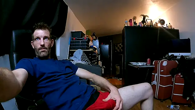 Snapshot of leanjamesdean chatting on 11/13/25, 04:11 leanjamesdean online show from 11/13/25, 04:11