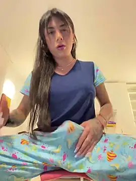 Snapshot of missdirtyhot_ chatting on 02/19/25, 05:16 missdirtyhot  online show from 02/19/25, 05:16