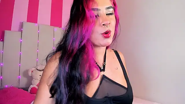 Snapshot of AliiceBrown_ chatting on 01/17/25, 04:17 AliiceBrown  online show from 01/17/25, 04:17