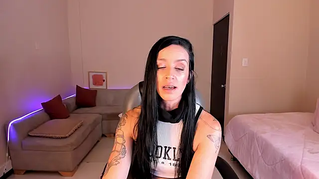 Kristen Garner online show from 05/05/26, 08:17