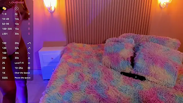 EmilyEvans7 online show from 03/18/25, 07:42