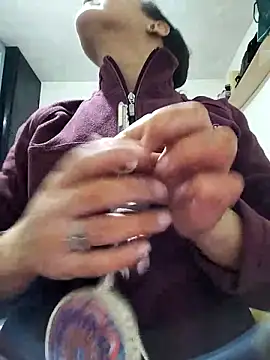 lolo890 online show from 02/02/26, 11:03