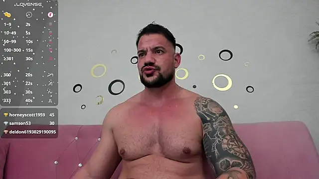 Snapshot of musclemonster31 chatting on 02/01/25, 02:47 musclemonster31 online show from 02/01/25, 02:47