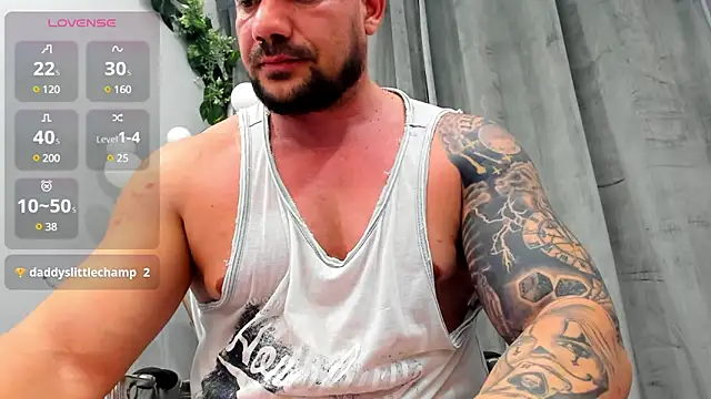 Snapshot of musclemonster31 chatting on 02/11/25, 11:54 musclemonster31 online show from 02/11/25, 11:54