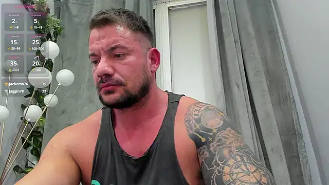 Snapshot of musclemonster31 chatting on 02/26/25, 12:25 musclemonster31 online show from 02/26/25, 12:25