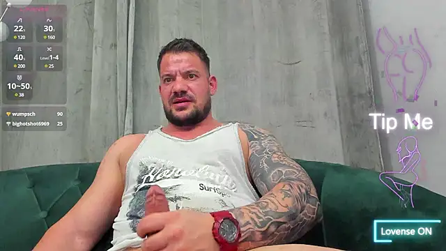Snapshot of musclemonster31 chatting on 03/11/25, 04:21 musclemonster31 online show from 03/11/25, 04:21