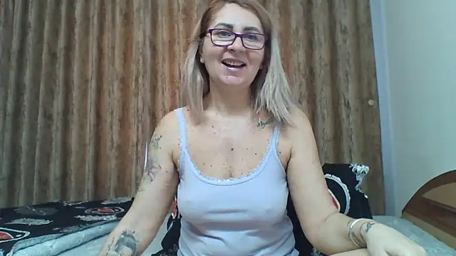Snapshot of PussyEvely chatting on 01/31/25, 07:50 PussyEvely online show from 01/31/25, 07:50