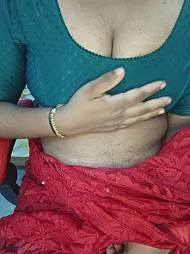 Snapshot of Malluivaniya chatting on 06/15/26, 05:59 Malluivaniya online show from 06/15/26, 05:59