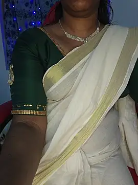 Snapshot of Malluivaniya chatting on 06/18/26, 06:02 Malluivaniya online show from 06/18/26, 06:02