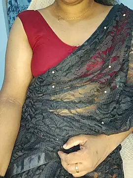 Snapshot of Malluivaniya chatting on 07/18/26, 05:39 Malluivaniya online show from 07/18/26, 05:39