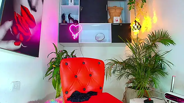 SQUIRT4UMEGAN online show from 02/04/25, 04:08