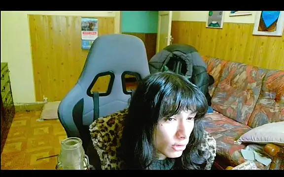 calliemaggotbone online show from 12/18/25, 02:34