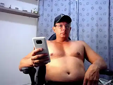 Snapshot of pedropicapi chatting on 02/14/25, 03:00 pedropicapi online show from 02/14/25, 03:00