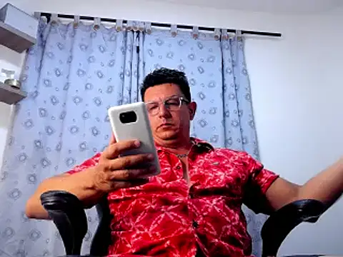 Snapshot of pedropicapi chatting on 02/15/25, 12:15 pedropicapi online show from 02/15/25, 12:15