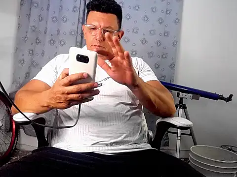 Snapshot of pedropicapi chatting on 09/11/25, 10:43 pedropicapi online show from 09/11/25, 10:43