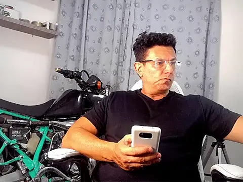 Snapshot of pedropicapi chatting on 10/04/25, 02:31 pedropicapi online show from 10/04/25, 02:31