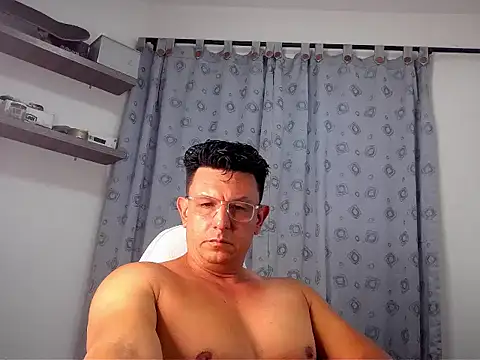 Snapshot of pedropicapi chatting on 11/12/25, 10:41 pedropicapi online show from 11/12/25, 10:41