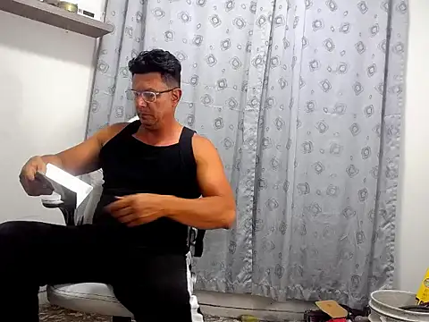 Snapshot of pedropicapi chatting on 11/13/25, 11:58 pedropicapi online show from 11/13/25, 11:58